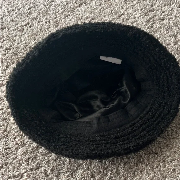 ❌NOT FOR SALE❌New Balance Sherpa Black Bucket Hat - Picture 4 of 4